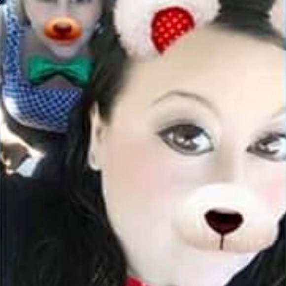 Meet your Posher, Yesenia - Picture 1 of 1